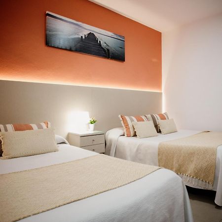 Apartamentos Turisticos Mastil 16 Малага Екстериор снимка