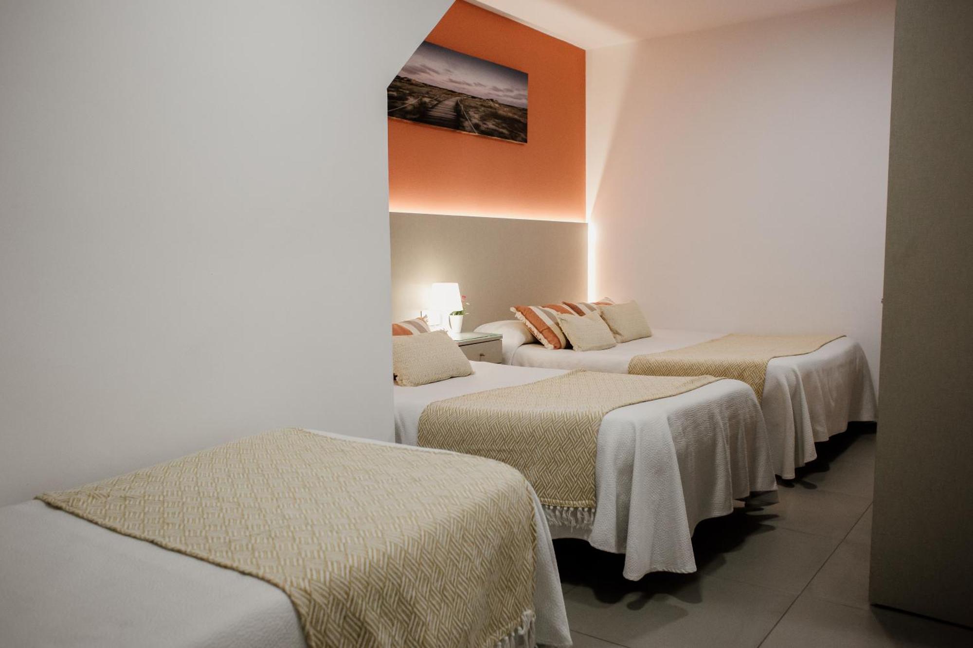 Apartamentos Turisticos Mastil 16 Малага Екстериор снимка