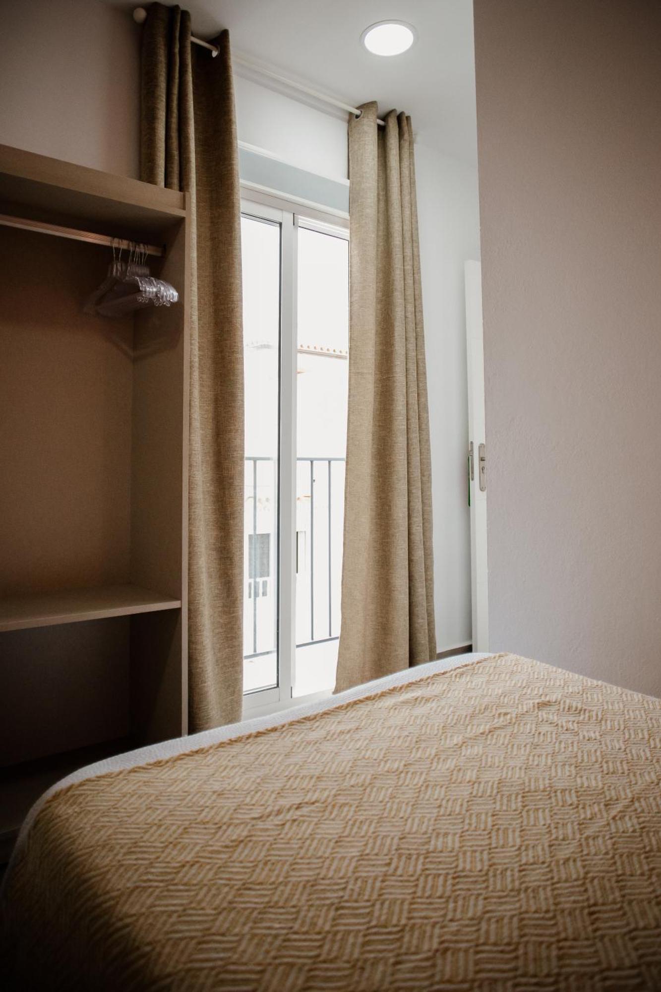 Apartamentos Turisticos Mastil 16 Малага Екстериор снимка