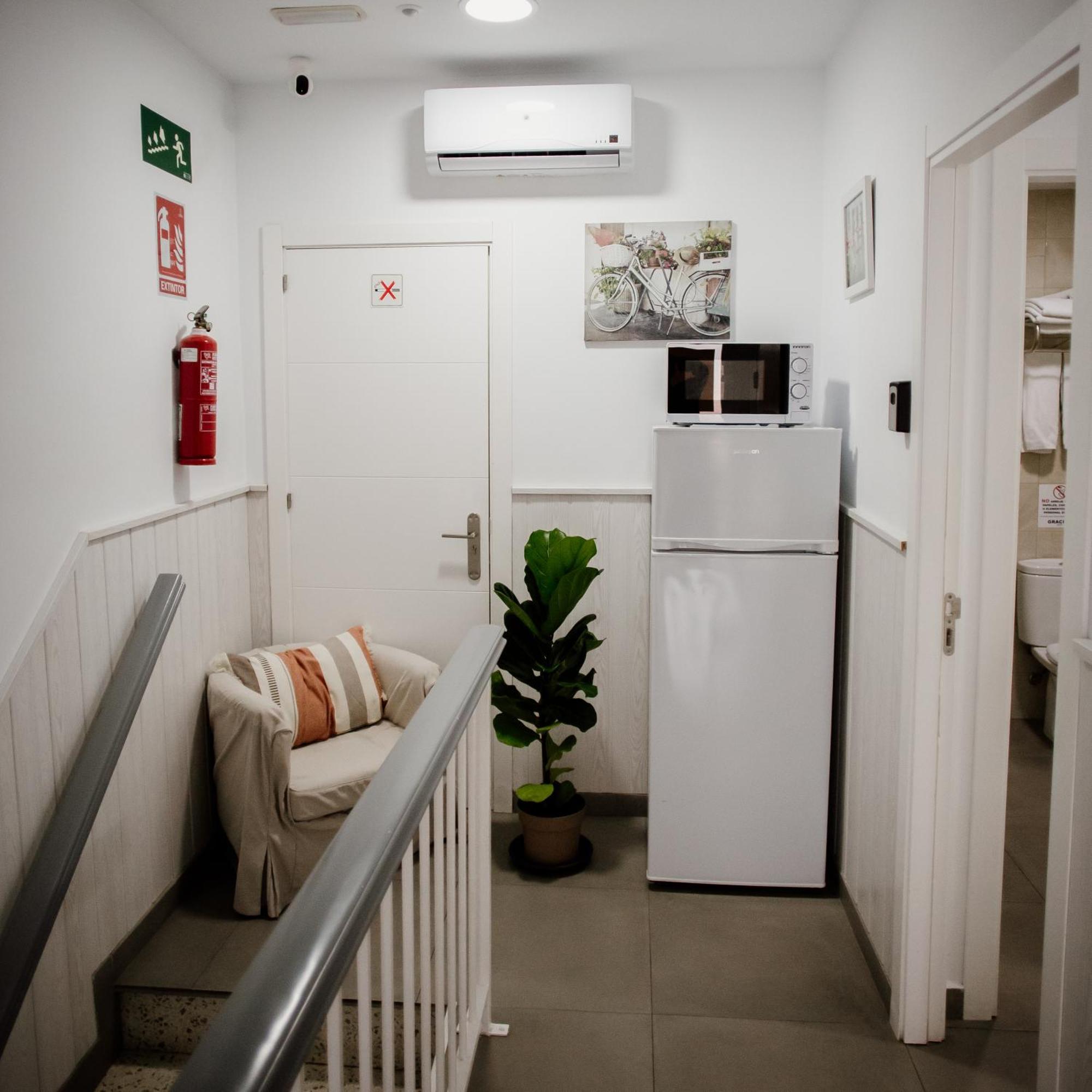 Apartamentos Turisticos Mastil 16 Малага Екстериор снимка
