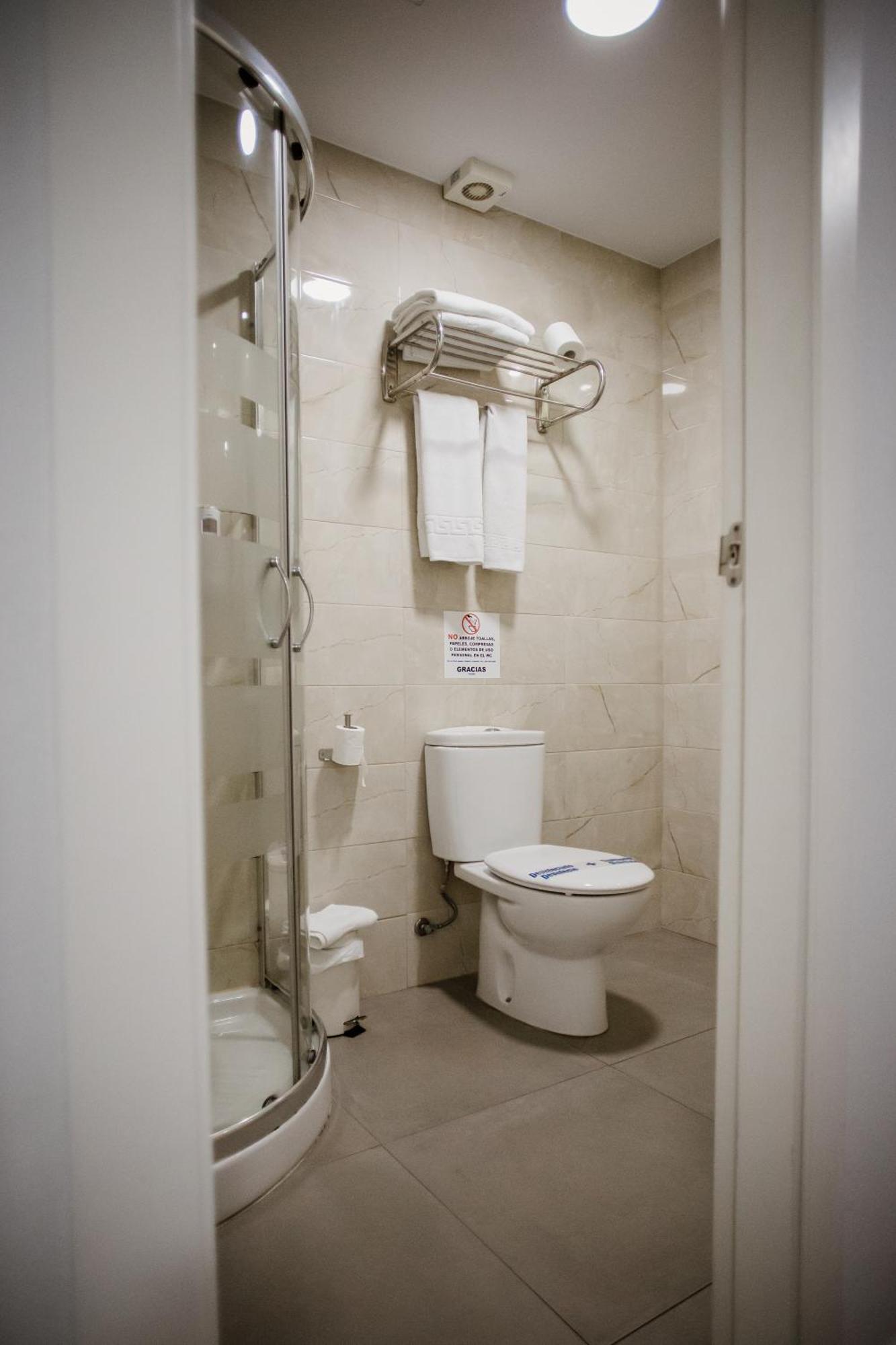 Apartamentos Turisticos Mastil 16 Малага Екстериор снимка
