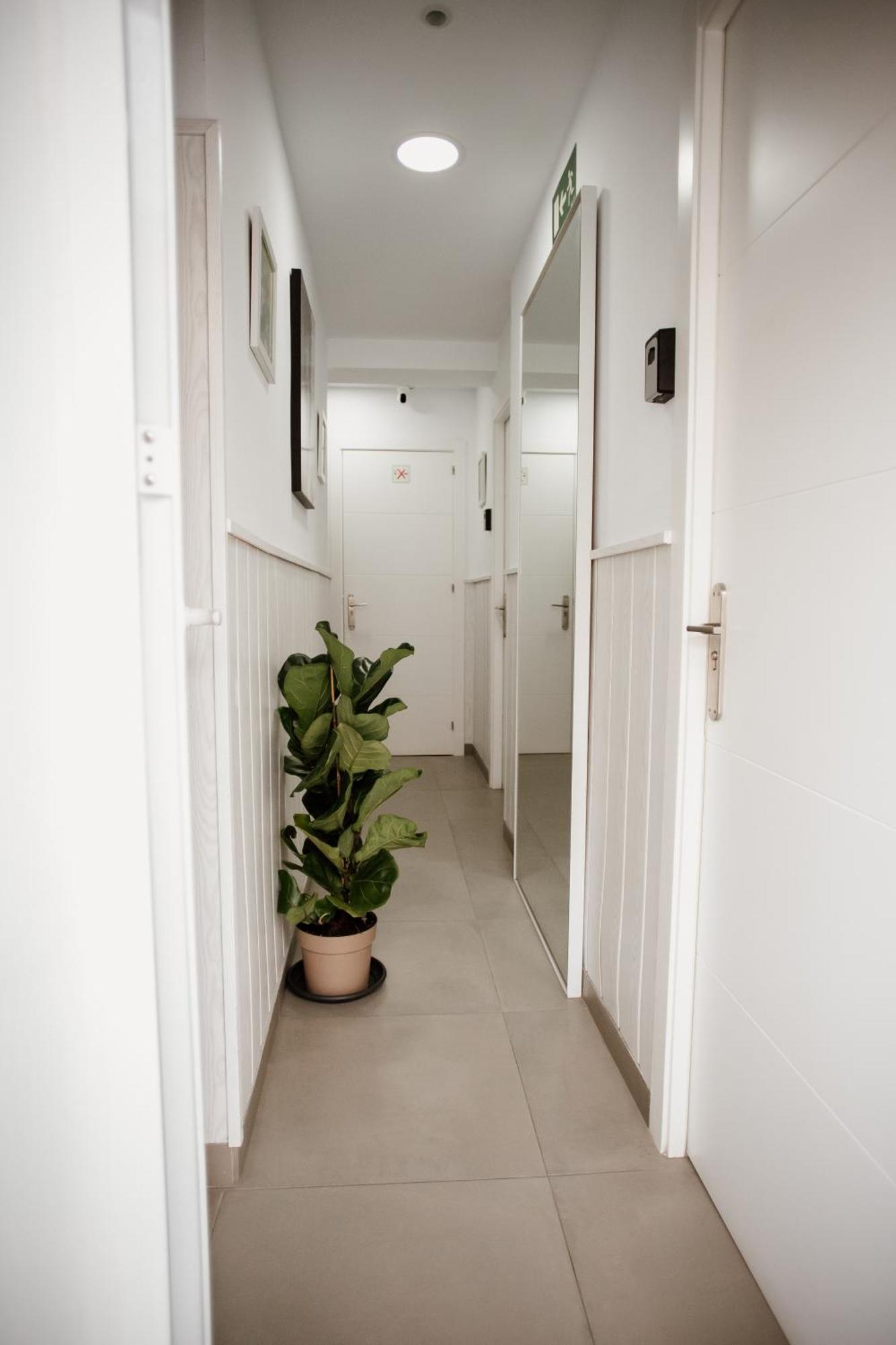 Apartamentos Turisticos Mastil 16 Малага Екстериор снимка